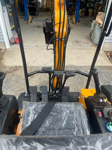 2025 MIVA VA15P Mini Excavator 13.5hp gas engine **New